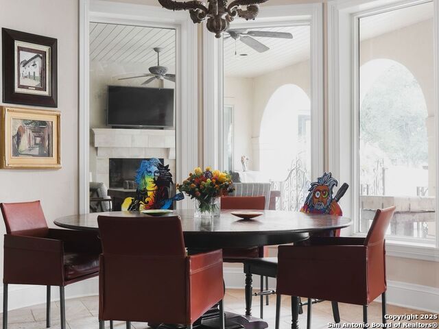 Image 20 of 39 For 810 Garraty Hill