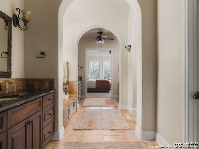 Image 27 of 39 For 810 Garraty Hill