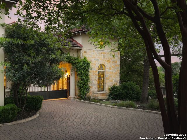 Image 3 of 39 For 810 Garraty Hill