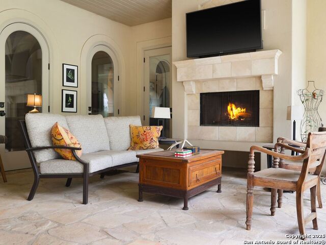 Image 35 of 39 For 810 Garraty Hill