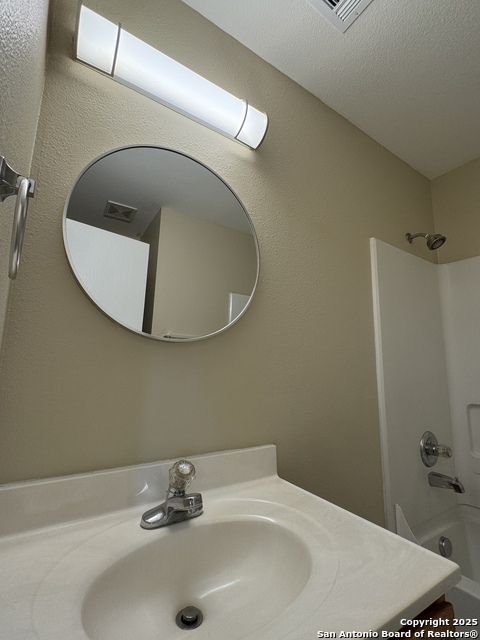 Image 12 of 17 For 10738 Shaencrossing