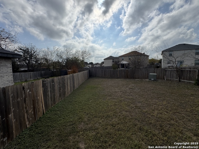 Image 17 of 17 For 10738 Shaencrossing