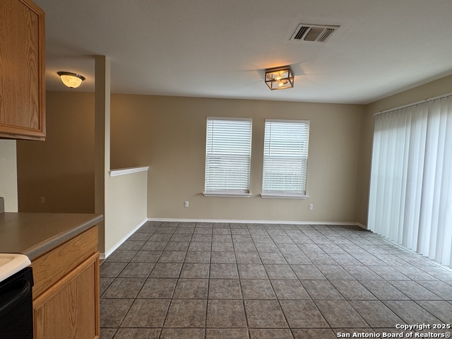 Image 6 of 17 For 10738 Shaencrossing