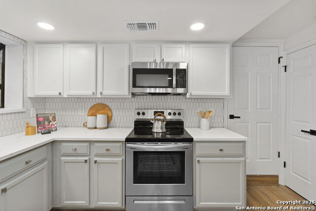 Image 14 of 29 For 15314 Artesian Oaks