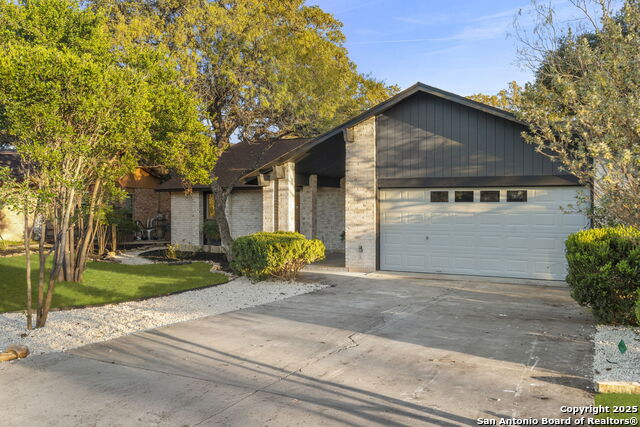 Image 2 of 29 For 15314 Artesian Oaks