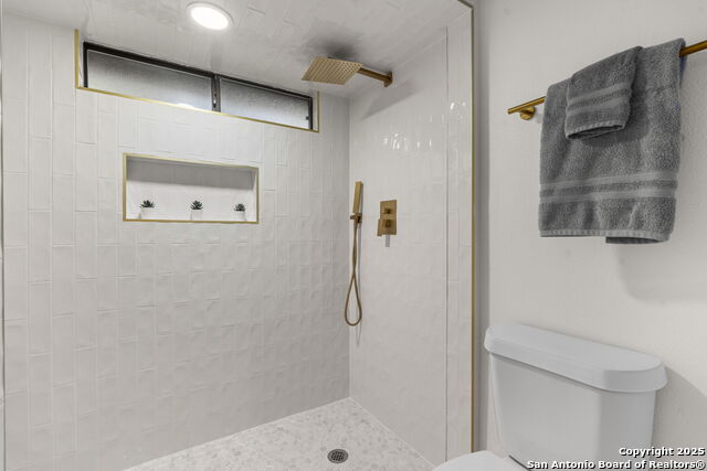 Image 21 of 29 For 15314 Artesian Oaks