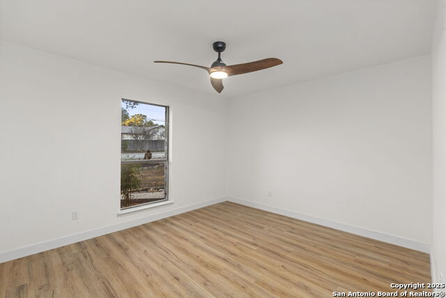 Image 23 of 29 For 15314 Artesian Oaks