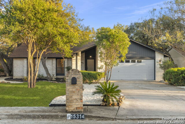 Image 3 of 29 For 15314 Artesian Oaks