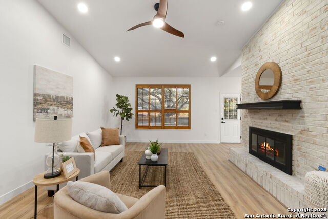 Image 9 of 29 For 15314 Artesian Oaks