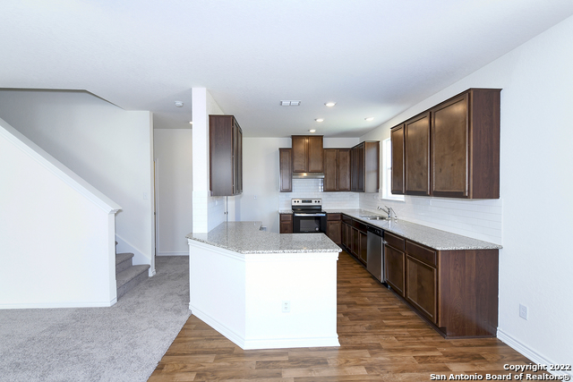 Image 12 of 42 For 6511 Runaway Row