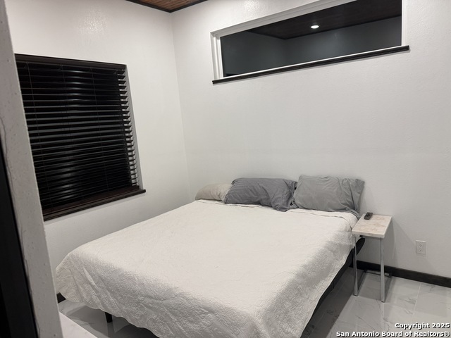 Listing photo id 1 for 4205 State Highway 123 Bypass S