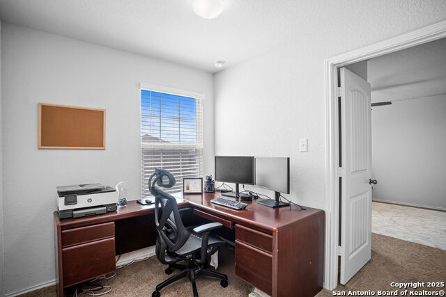 Image 19 of 48 For 11715 Blackmore Leap