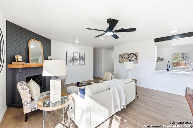 Image 15 of 36 For 5910 Channcy Sp