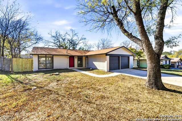 Image 3 of 36 For 5910 Channcy Sp