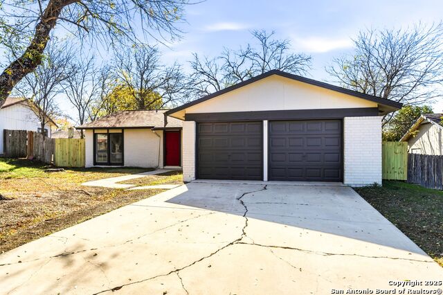 Image 5 of 36 For 5910 Channcy Sp