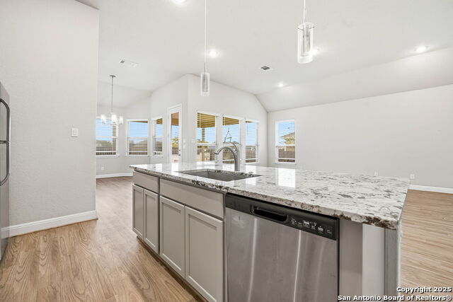 Image 16 of 50 For 5122 Village Park