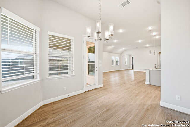 Image 21 of 50 For 5122 Village Park