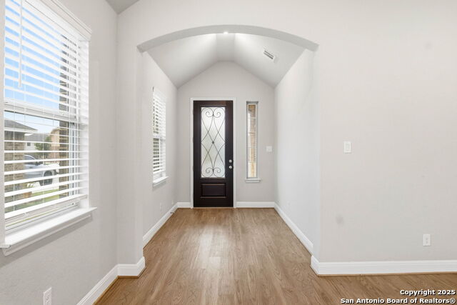 Image 6 of 50 For 5122 Village Park