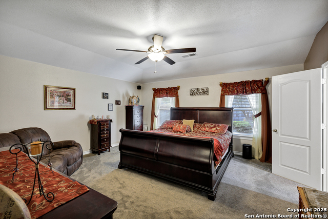 Listing photo id 8 for 1611 Springhouse