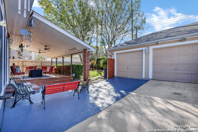 Listing photo id 21 for 1611 Springhouse