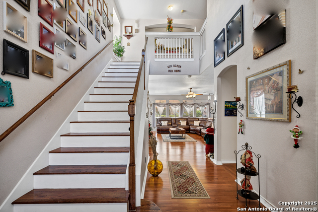 Listing photo id 1 for 1611 Springhouse