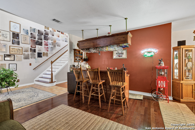 Listing photo id 2 for 1611 Springhouse