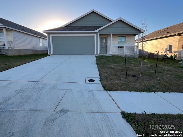 Details for 917 Riviera  , Seguin, TX 78155