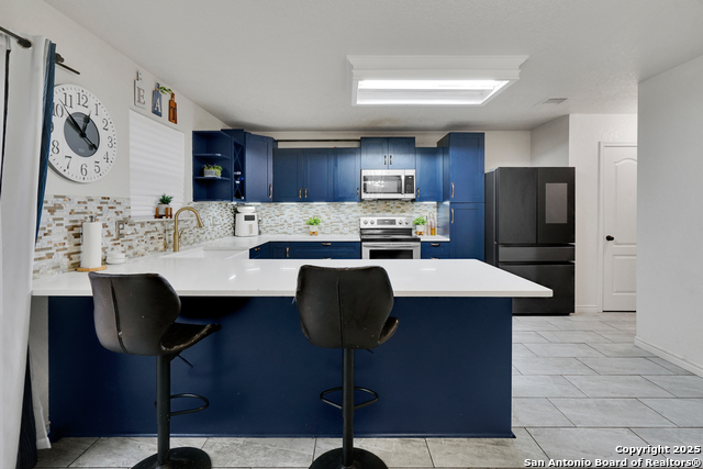 Image 7 of 28 For 10618 Manor Creek