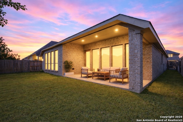 Listing photo id 0 for 9328 Trestle Creek