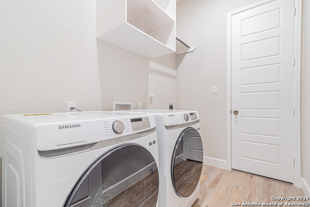 Listing photo id 26 for 9328 Trestle Creek