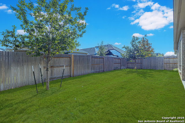 Listing photo id 29 for 9328 Trestle Creek