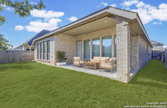 Listing photo id 30 for 9328 Trestle Creek