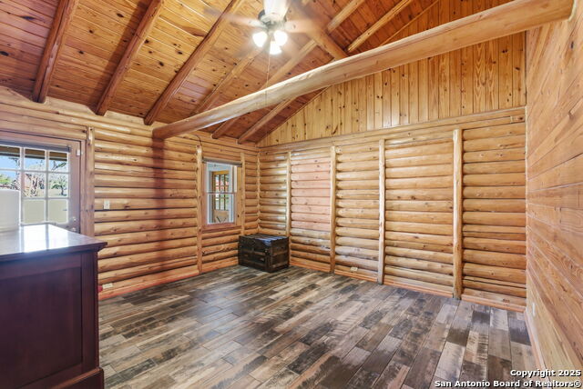 Listing photo id 17 for 10700 Fm 32  