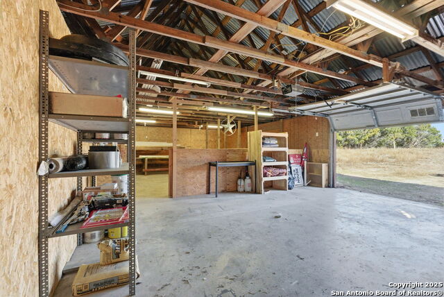 Listing photo id 29 for 10700 Fm 32  