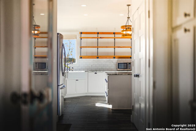 Listing photo id 7 for 10700 Fm 32  