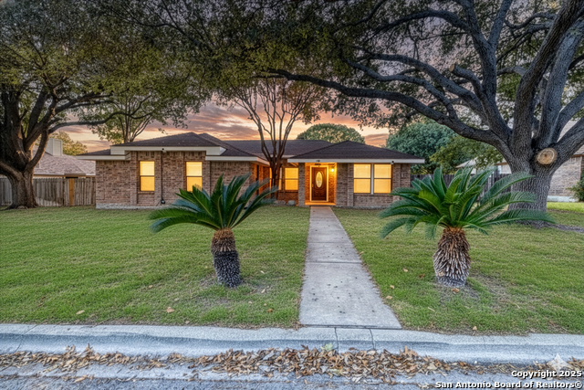 Details for 141 Cottonwood St, Uvalde, TX 78801