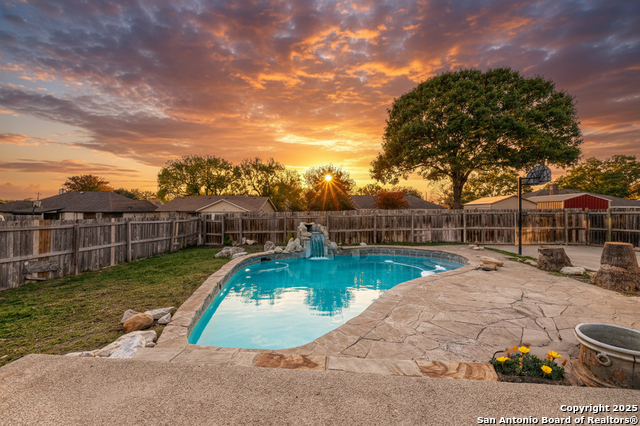 Image 13 of 36 For 141 Cottonwood St