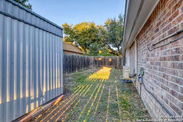 Image 5 of 36 For 141 Cottonwood St