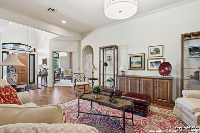 Image 10 of 49 For 8240 Pimlico Ln