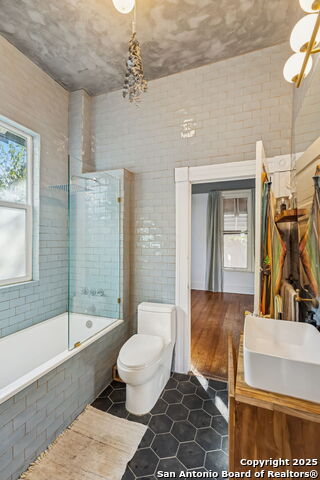 Image 13 of 19 For 218 Coleman  