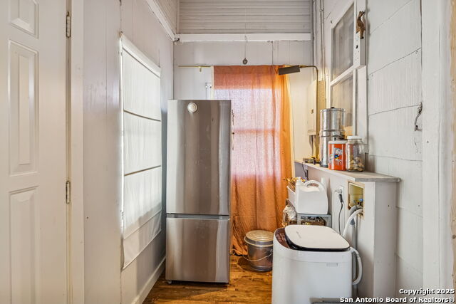 Image 9 of 19 For 218 Coleman  