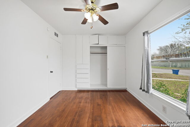 Listing photo id 8 for 107 Northgate