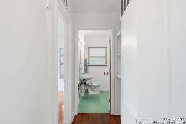 Listing photo id 11 for 107 Northgate