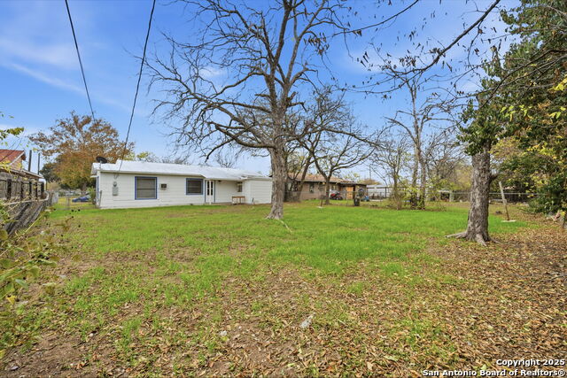 Listing photo id 15 for 107 Northgate