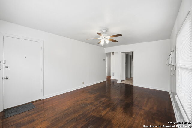 Listing photo id 1 for 107 Northgate