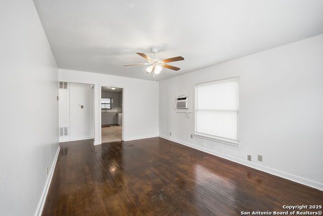 Listing photo id 2 for 107 Northgate