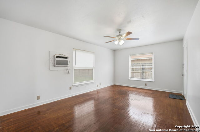 Listing photo id 3 for 107 Northgate