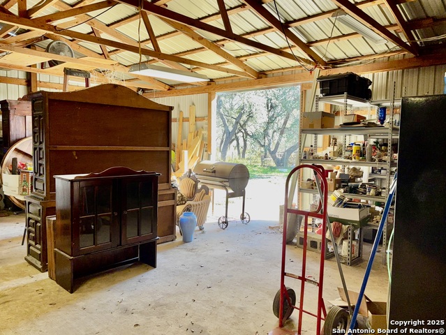 Image 19 of 26 For 324 Oak Ln  