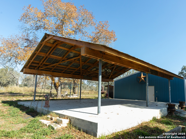 Image 21 of 26 For 324 Oak Ln  