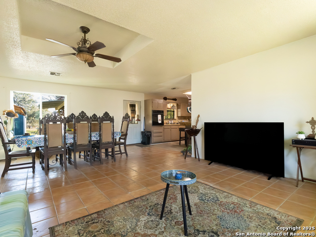 Image 4 of 26 For 324 Oak Ln  